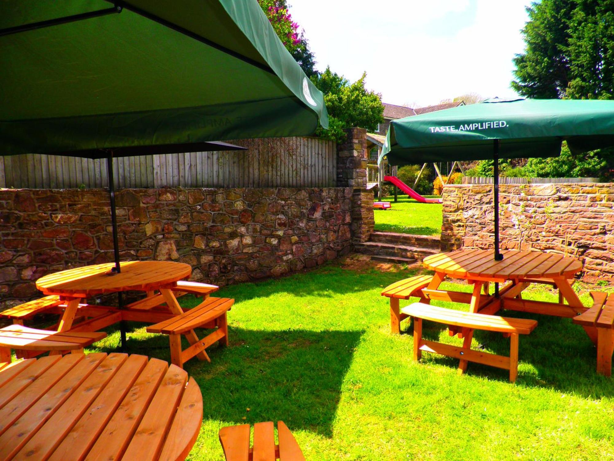 The George Inn & Millingbrook Lodge Ltd Lydney Exterior photo